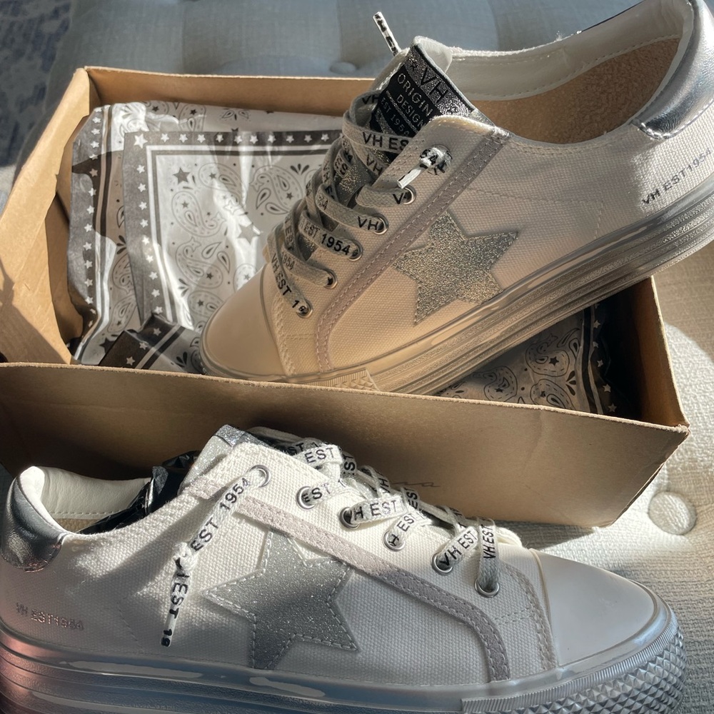 NWT vintage Havana platform sneakers